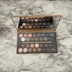 Makeup Revolution Eyeshadow Pallet